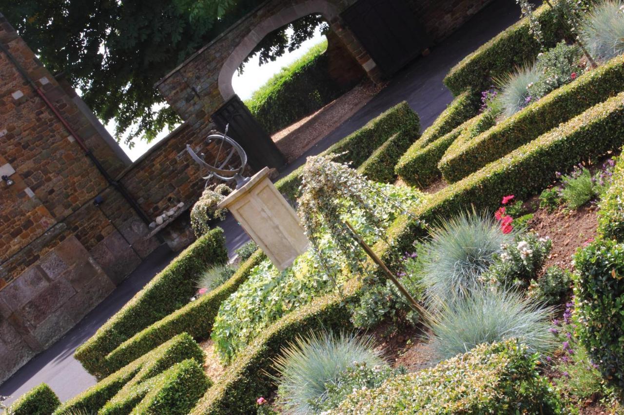 Отель Highgate House Great Creaton Экстерьер фото